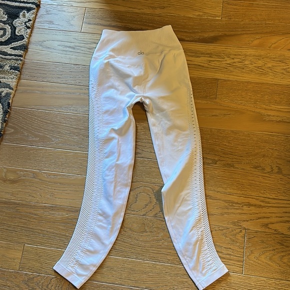 ALO Yoga Pants - Alo yoga white seamless cutout legging size small